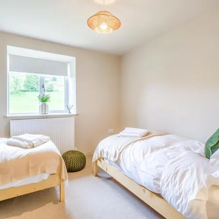 2 Bed In Simonstone Oc-s41050 Holiday home